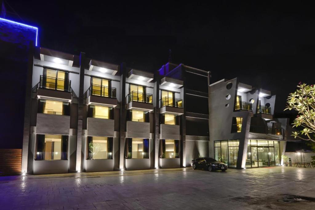 M Hotel Caotun Zewnętrze zdjęcie